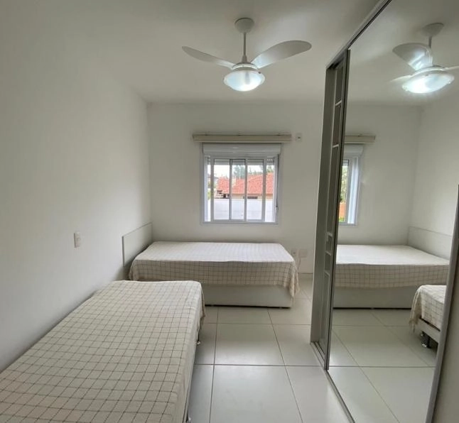 Sobrado duplex no centro de Xangri-Lá, apenas três quadras do mar!!: 13ª foto da galeria de imagens do imóvel