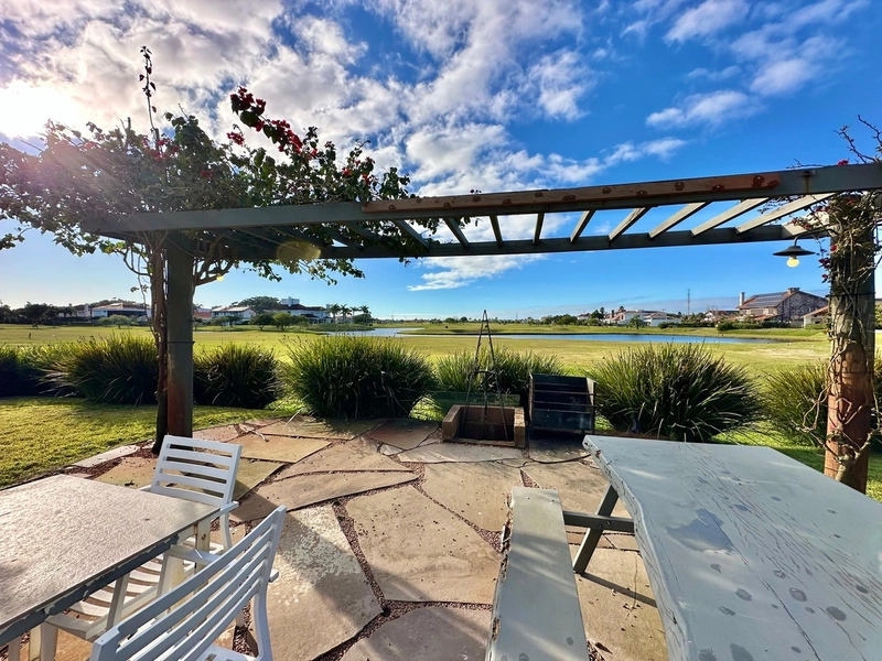 CASA À VENDA NO CONDOMÍNIO GREEN VILLAGE - ÚNICO COM CAMPO DE GOLF.: 11ª foto da galeria de imagens do imóvel