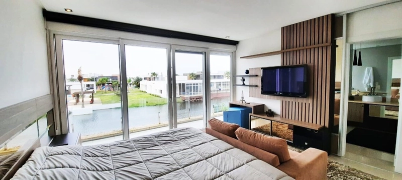 Casa à venda beira lago no Condomínio Malibu!: 20ª foto da galeria de imagens do imóvel
