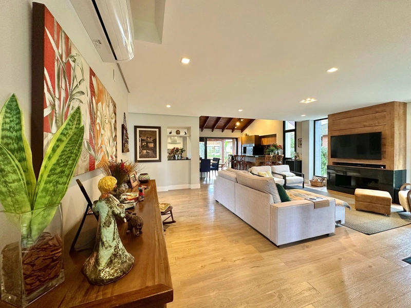 CASA À VENDA NA MELHOR LOCALIZAÇÃO DE ATLÂNTIDA: 2ª foto da galeria de imagens do imóvel