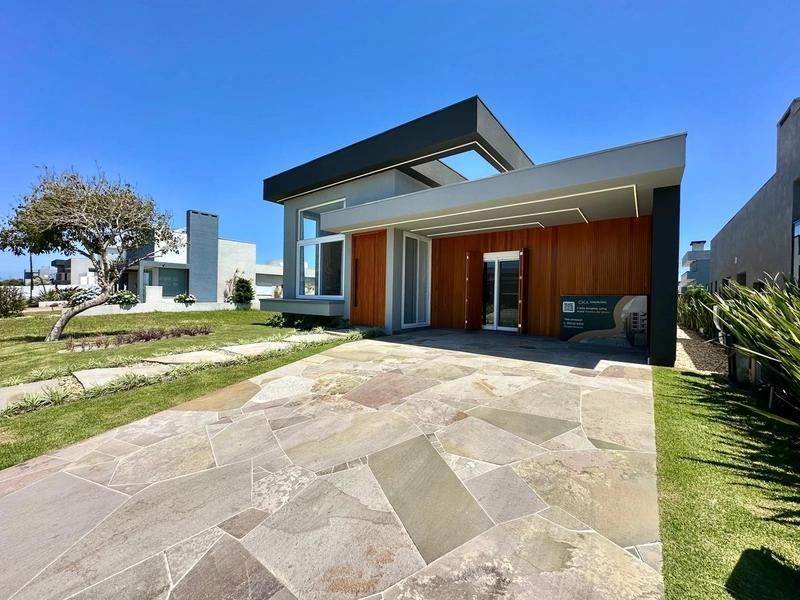 Oportunidade imperdível para adquirir sua casa em condomínio fechado!