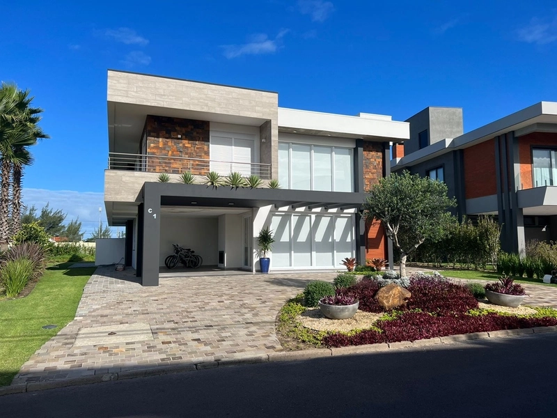 Maravilhoso sobrado com 267 m² privativos!: 1ª foto da galeria de imagens do imóvel