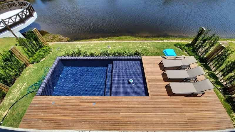 Magnífica casa beira lago à venda no condomínio Sea Coast: 44ª foto da galeria de imagens do imóvel