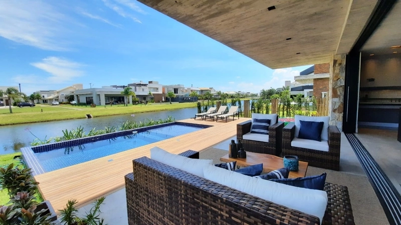 Magnífica casa beira lago à venda no condomínio Sea Coast: 13ª foto da galeria de imagens do imóvel