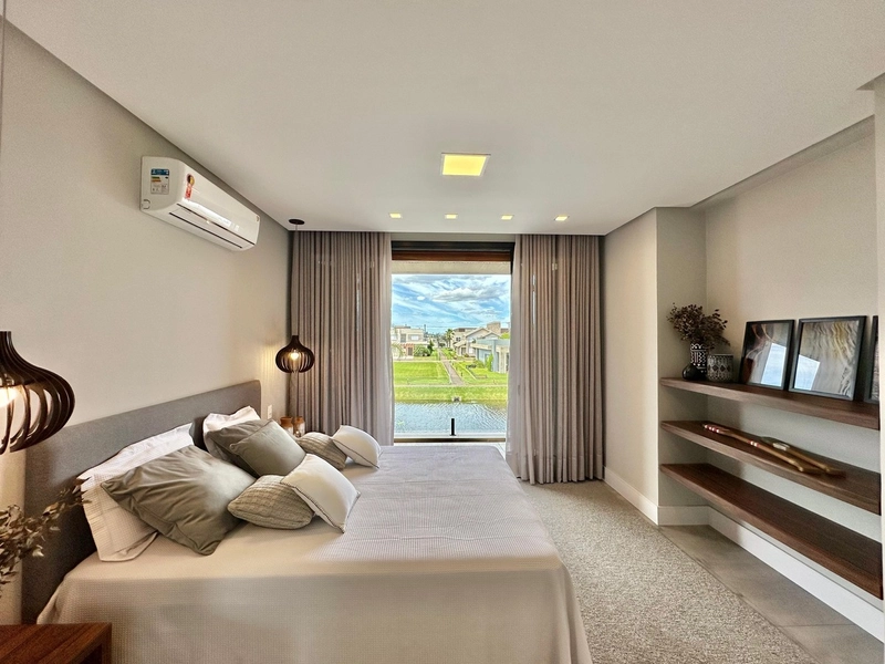 Magnífica casa beira lago à venda no condomínio Sea Coast: 42ª foto da galeria de imagens do imóvel