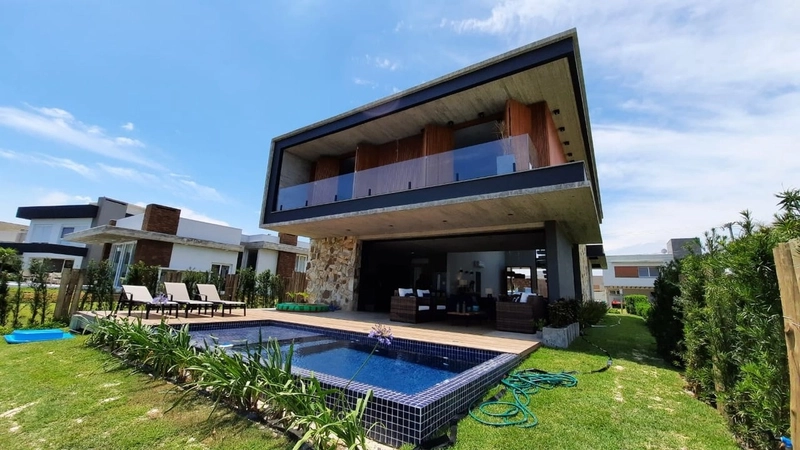 Magnífica casa beira lago à venda no condomínio Sea Coast: 10ª foto da galeria de imagens do imóvel