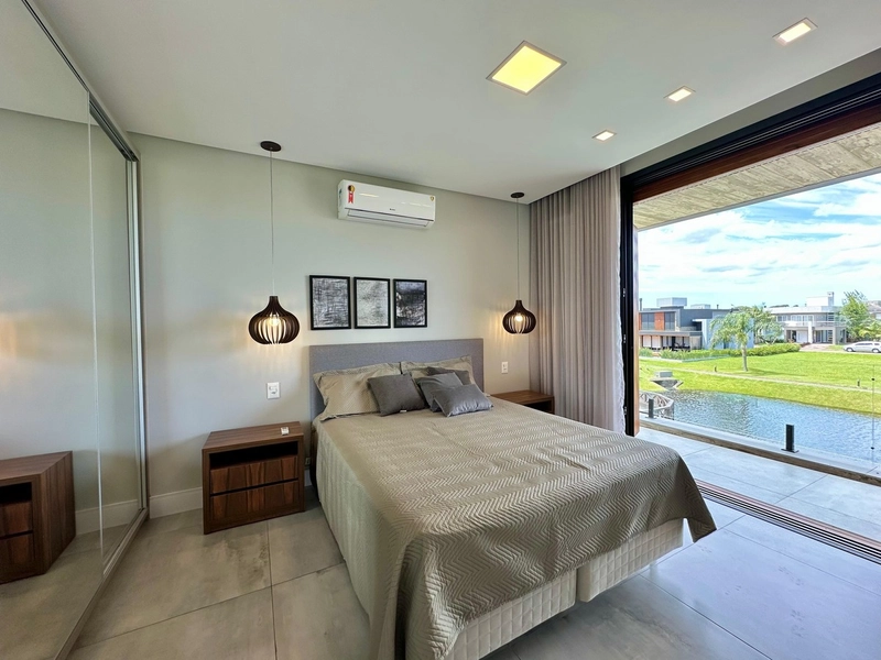 Magnífica casa beira lago à venda no condomínio Sea Coast: 44ª foto da galeria de imagens do imóvel