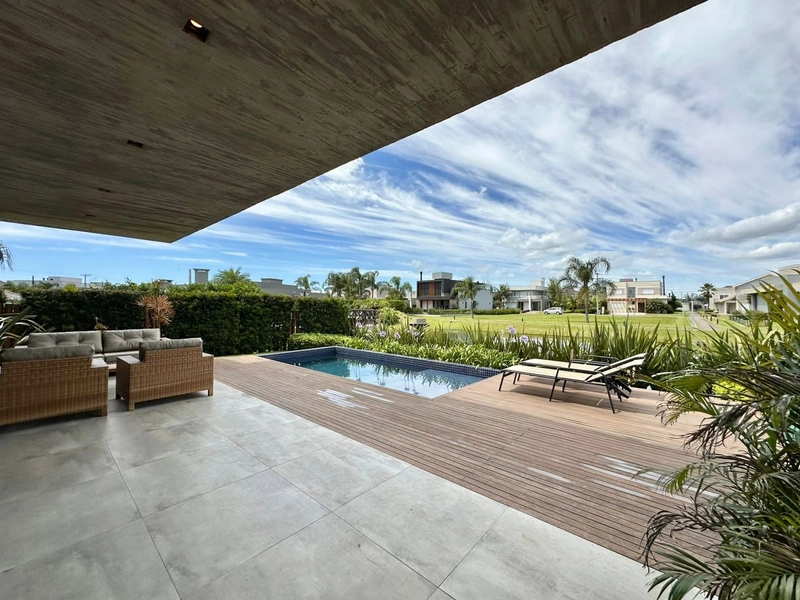 Magnífica casa beira lago à venda no condomínio Sea Coast: 21ª foto da galeria de imagens do imóvel