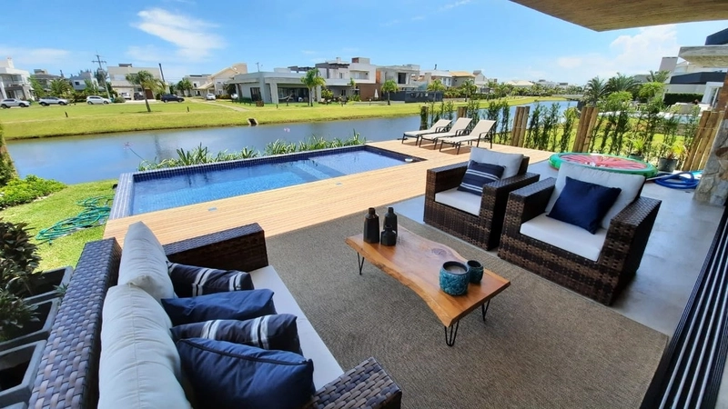 Magnífica casa beira lago à venda no condomínio Sea Coast: 34ª foto da galeria de imagens do imóvel