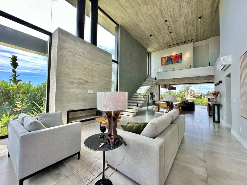 Magnífica casa beira lago à venda no condomínio Sea Coast: 3ª foto da galeria de imagens do imóvel