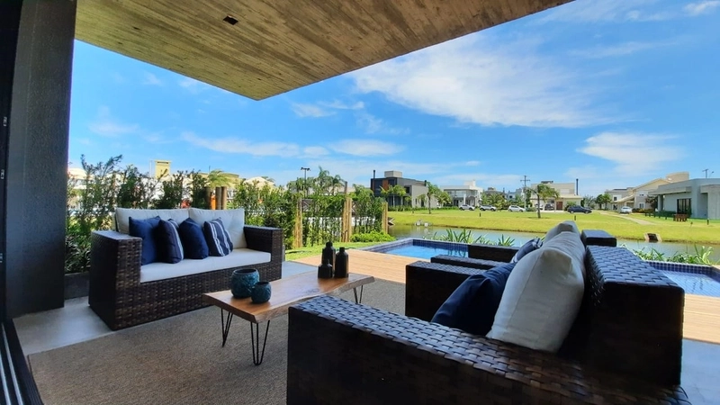 Magnífica casa beira lago à venda no condomínio Sea Coast: 31ª foto da galeria de imagens do imóvel