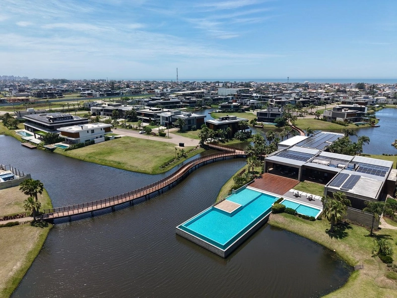 CONDOMÍNIO SENSE - CASA DE ESQUINA À VENDA: 10ª foto da galeria de imagens do imóvel