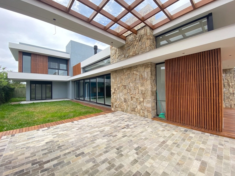 Maravilhosa casa no condomínio Villagio de Atlântida!: 3ª foto da galeria de imagens do imóvel