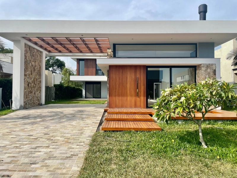 Maravilhosa casa no condomínio Villagio de Atlântida!: 1ª foto da galeria de imagens do imóvel