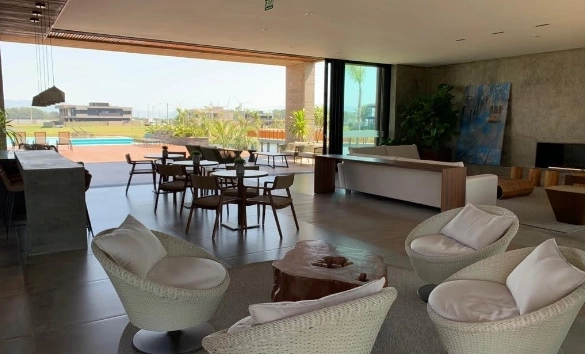 Excelente lote beira lago à venda no condomínio Sense: 5ª foto da galeria de imagens do imóvel