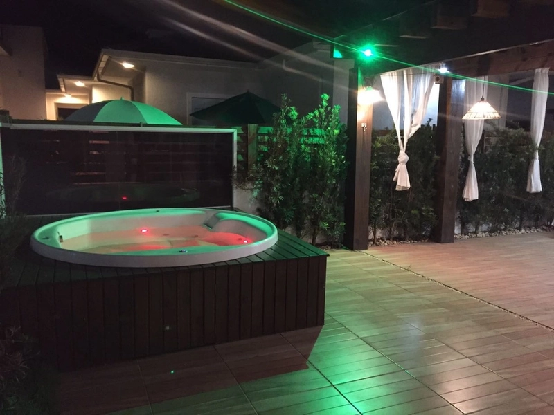 Maravilhoso sobrado  4 suítes  em condomínio!