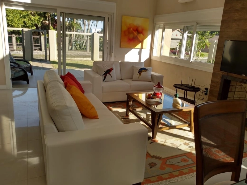 Casa fora de condomínio no coração de Atlântida!: 10ª foto da galeria de imagens do imóvel
