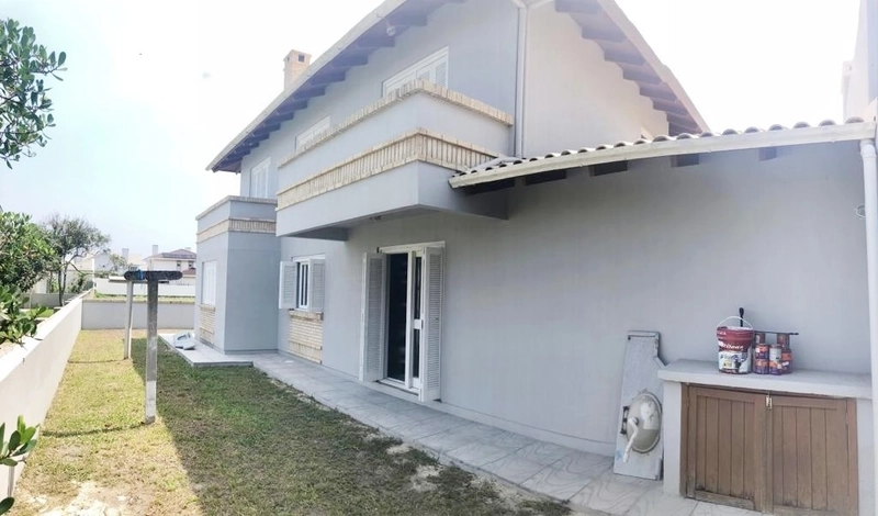 Casa Fora de condomínio, Maravilhoso Sobrado em Atlântida!: 8ª foto da galeria de imagens do imóvel