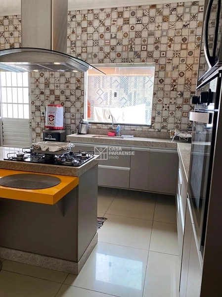 BELA CASA MOBILIADA COM 3 QUARTOS E ENERGIA SOLAR NO JARDIM AMÉRICA: 5ª foto da galeria de imagens do imóvel