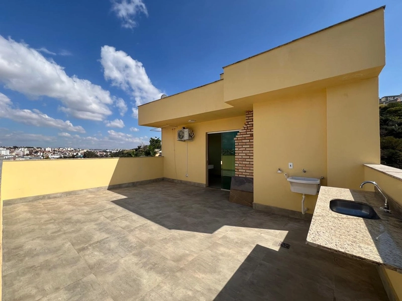 COBERTURA | 3 QUARTOS | 02 BANHEIROS | 02 VAGAS