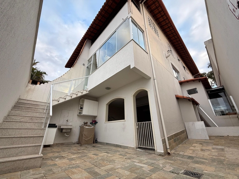 CASA TRIPLEX NO SANTA AMÉLIA | 03 BANHOS | SUITE | 03 QUARTOS: 1ª foto da galeria de imagens do imóvel