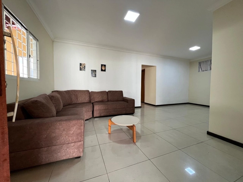 CASA LINEAR | 4 QUARTOS | 01 SUITE | 03 BANHEIROS| 4 VAGAS: 4ª foto da galeria de imagens do imóvel