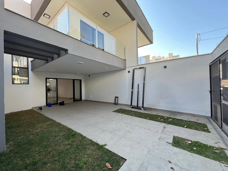 CASA GEMINADA | 3 QUARTOS | 03 BANHEIROS| 01 SUITE | 2 VAGAS BAIRRO: 2ª foto da galeria de imagens do imóvel
