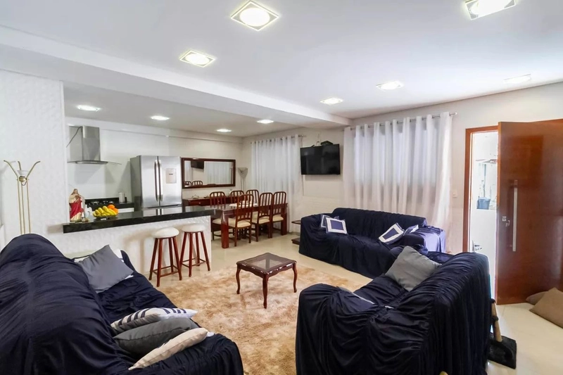 CASA DUPLEX | 5 QUARTOS | 02 SUÍTES |05 BANHEIROS | 10 VAGAS BAIRRO: 5ª foto da galeria de imagens do imóvel