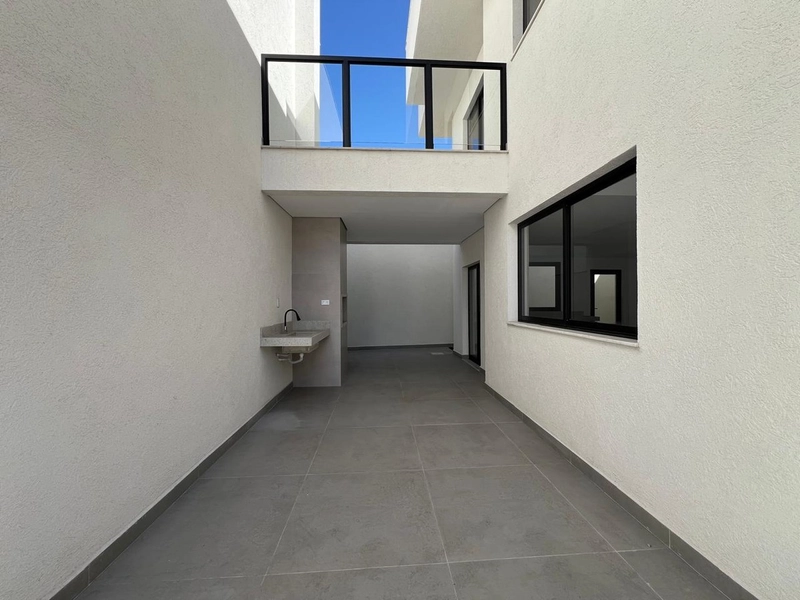 CASA DUPLEX | 3 QUARTOS | 01 SUÍTE MASTER | 02 SEMI-SUITE| 03 BANHEIRO: 5ª foto da galeria de imagens do imóvel