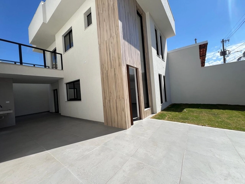 CASA DUPLEX | 3 QUARTOS | 01 SUÍTE MASTER | 02 SEMI-SUITE| 03 BANHEIRO: 1ª foto da galeria de imagens do imóvel