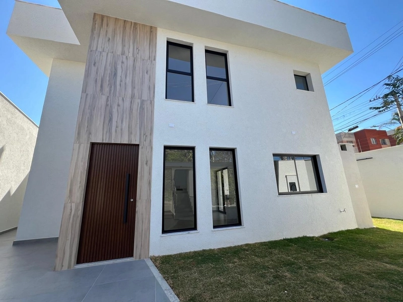 CASA DUPLEX | 3 QUARTOS | 01 SUÍTE MASTER | 02 SEMI-SUITE|: 1ª foto da galeria de imagens do imóvel