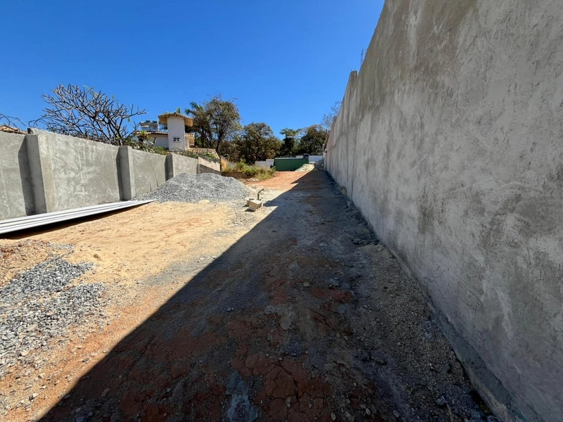 LOTE COM PROJETO | BAIRRO BANDEIRANTES | R$720.000,00: 2ª foto da galeria de imagens do imóvel