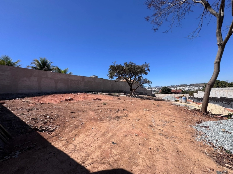 LOTE COM PROJETO | BAIRRO BANDEIRANTES | R$1.500.000,00: 3ª foto da galeria de imagens do imóvel