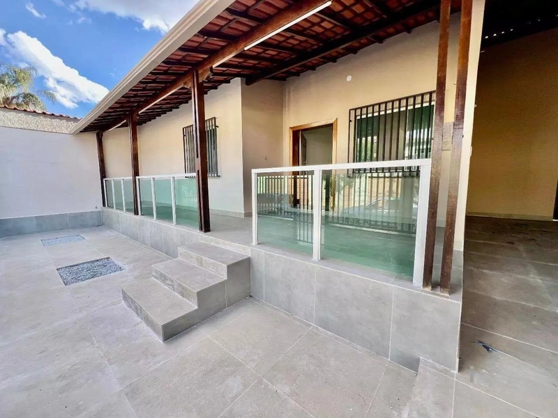 CASA LINEAR | 3 QUARTOS | 02 BANHEIROS | 1 SUITE | 02 VAGAS: 1ª foto da galeria de imagens do imóvel