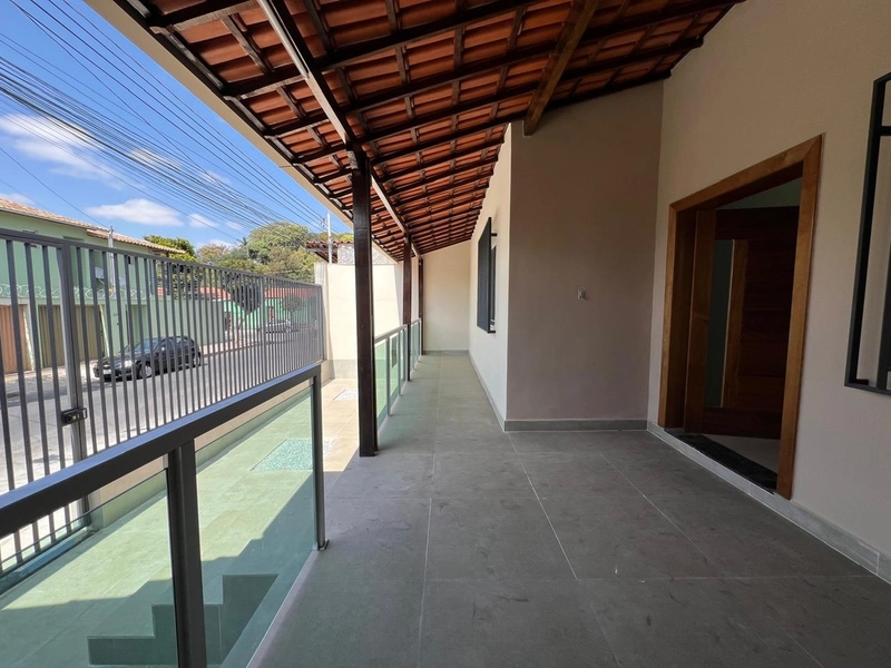 CASA LINEAR | 3 QUARTOS | 02 BANHEIROS | 1 SUITE | 02 VAGAS: 2ª foto da galeria de imagens do imóvel