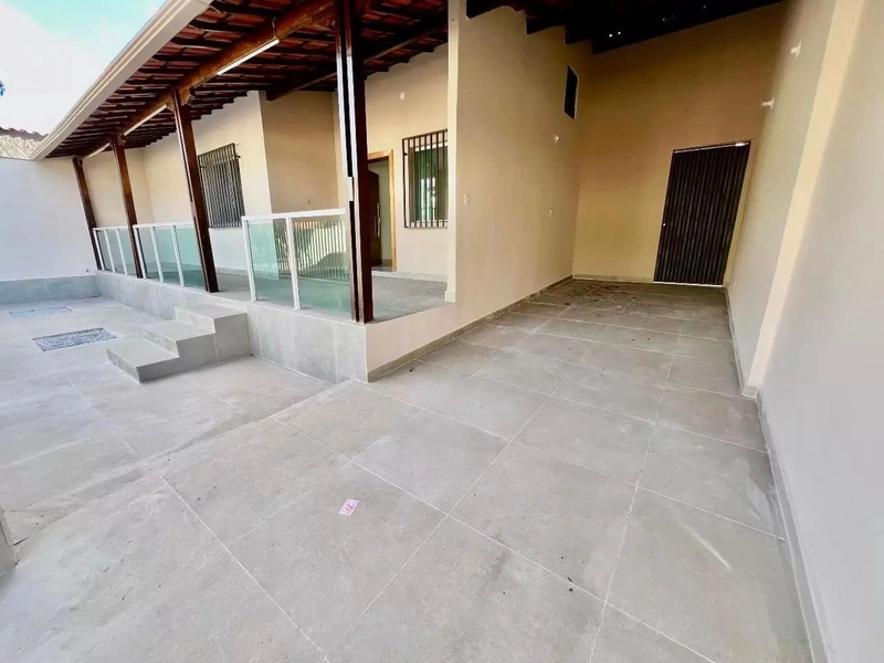 CASA LINEAR | 3 QUARTOS | 02 BANHEIROS | 1 SUITE | 02 VAGAS: 2ª foto da galeria de imagens do imóvel