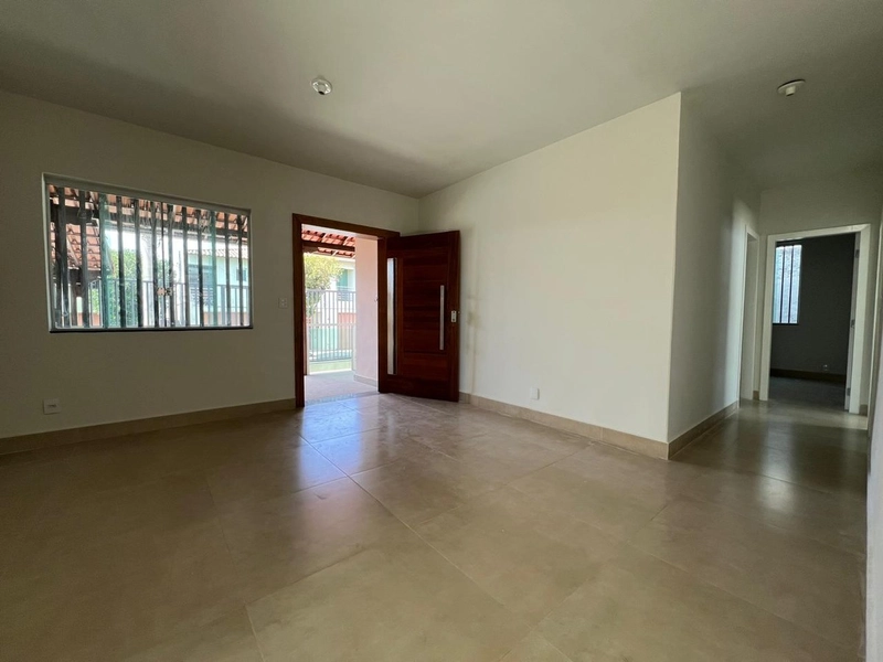 CASA LINEAR | 3 QUARTOS | 02 BANHEIROS | 1 SUITE | 02 VAGAS: 5ª foto da galeria de imagens do imóvel