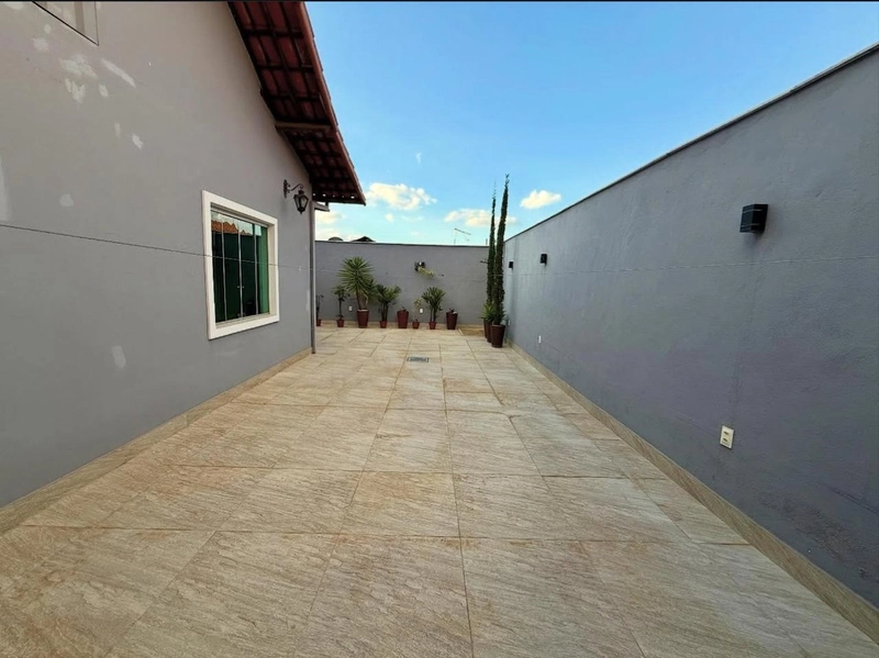 CASA LINEAR | 3 QUARTOS | 02 BANHEIROS | 1 SUITE | 04 VAGAS: 10ª foto da galeria de imagens do imóvel
