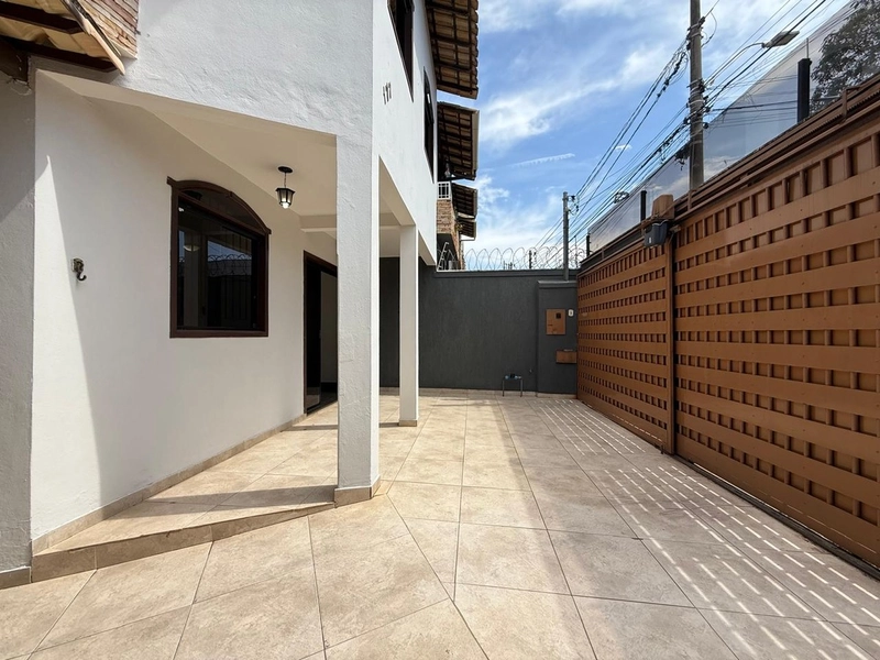 CASA GEMINADA DE ESQUINA | DUPLEX | SANTA AMÉLIA: 5ª foto da galeria de imagens do imóvel