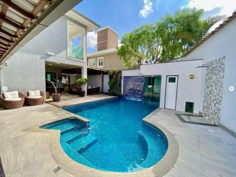 CASA | 3 QUARTOS | 2 SUITE | 5 BANHEIRO |6 VAGAS