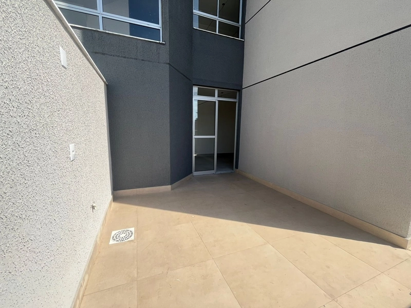 ÁREA PRIVATIVA | 2 QUARTOS | 1 SUITE| 02 BANHEIROS| 01 VAGA