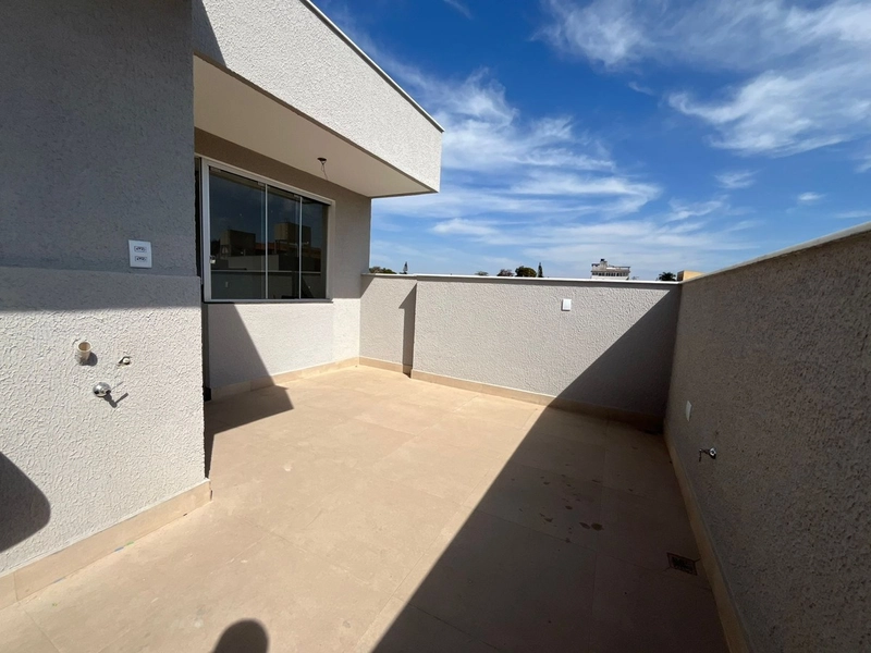 COBERTURA | 3 QUARTOS | 02 BANHEIROS| 01 SUITE| 2 VAGAS