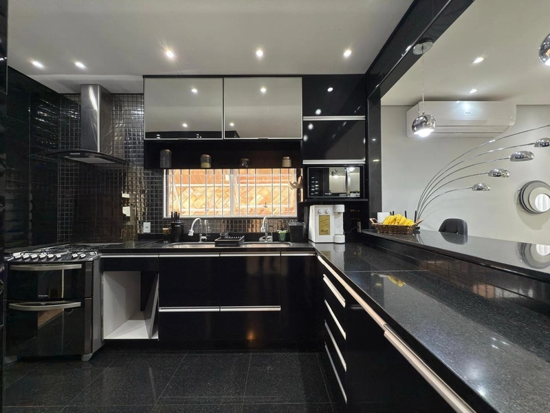 EXCELENTE CASA DUPLEX EM CONDOMÍNIO FECHADO: 16ª foto da galeria de imagens do imóvel