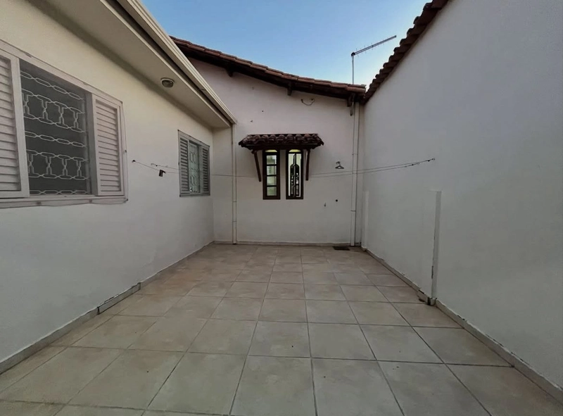 CASA LINEAR | 3 QUARTOS | 01 SUITE | 03 BANHEIROS| 3 VAGAS: 3ª foto da galeria de imagens do imóvel