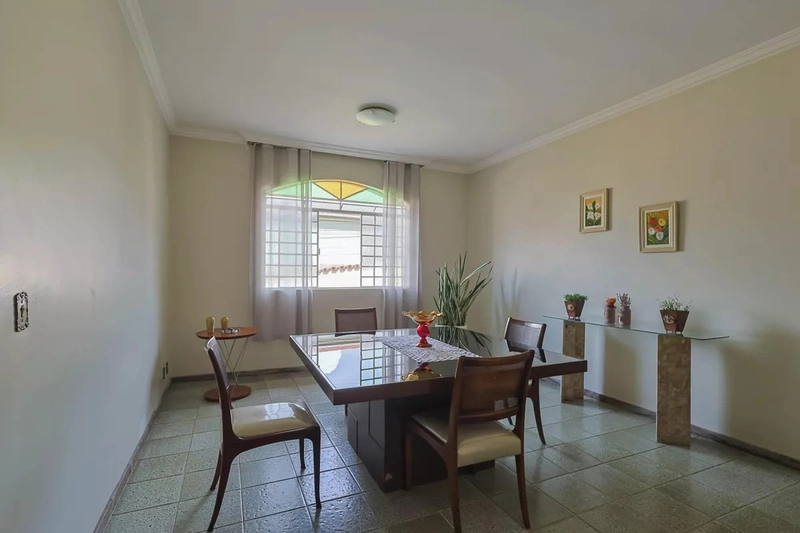 CASA | 4 QUARTOS 2 SUÍTES| 4 BANHEIROS | 4 VAGAS |: 3ª foto da galeria de imagens do imóvel