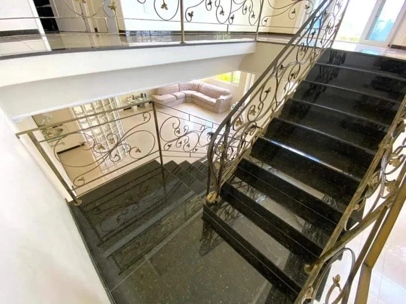 CASA | 4 QUARTOS | 01 SUITE| 03 BANHEIROS|  8 VAGAS: 11ª foto da galeria de imagens do imóvel