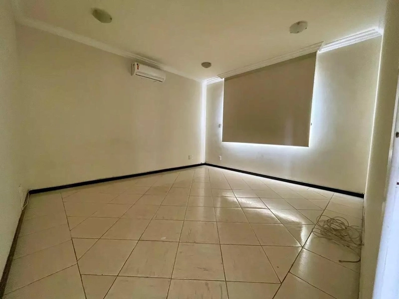 CASA | 4 QUARTOS | 01 SUITE| 03 BANHEIROS|  8 VAGAS: 15ª foto da galeria de imagens do imóvel