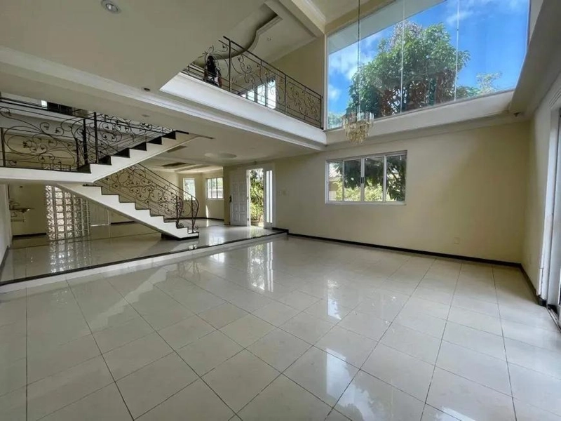 CASA | 4 QUARTOS | 01 SUITE| 03 BANHEIROS|  8 VAGAS: 5ª foto da galeria de imagens do imóvel