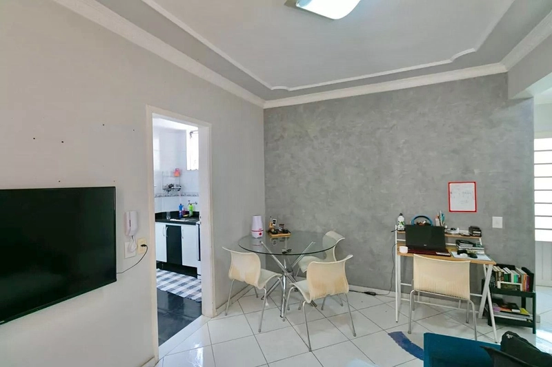 APARTAMENTO REFORMADO | 2 QUARTOS | 01 BANHEIRO | 1 VAGA: 5ª foto da galeria de imagens do imóvel