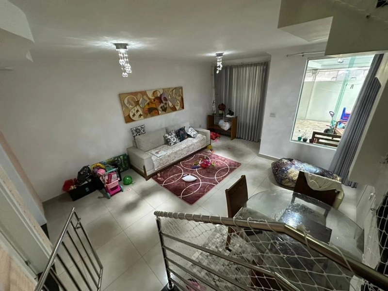 CASA TRIPLEX| 3 QUARTOS | 1 SUITE | 4 BANHEIROS | 2 VAGAS: 3ª foto da galeria de imagens do imóvel